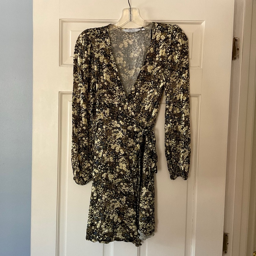 & Other Stories Wrap Dress Floral US Size 6 Weekend Brunch Romantic Feminine